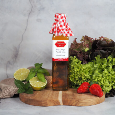 Eine Flasche Apfel Orange Aperitif Essig