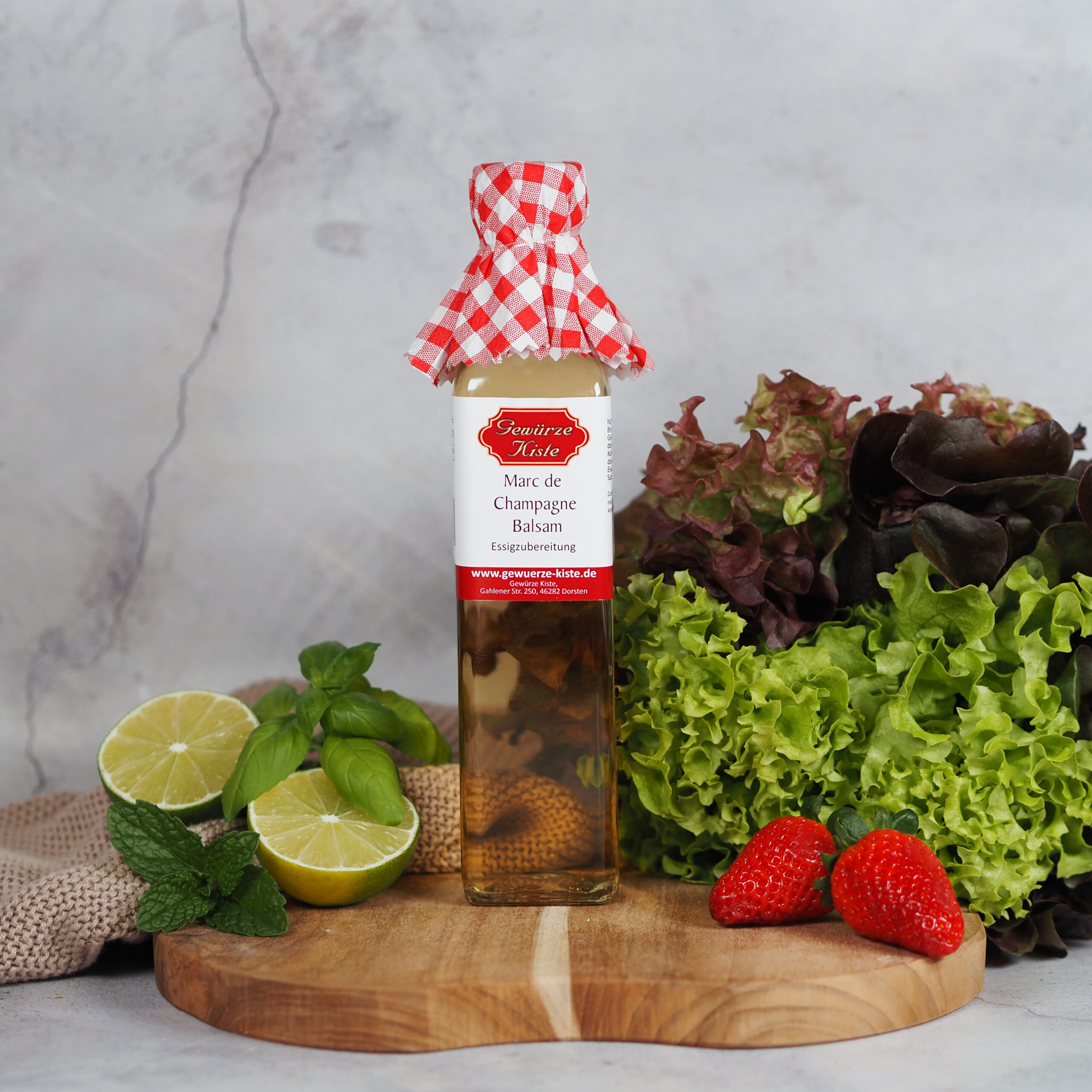 Eine Flasche Marc de Champagne Balsam